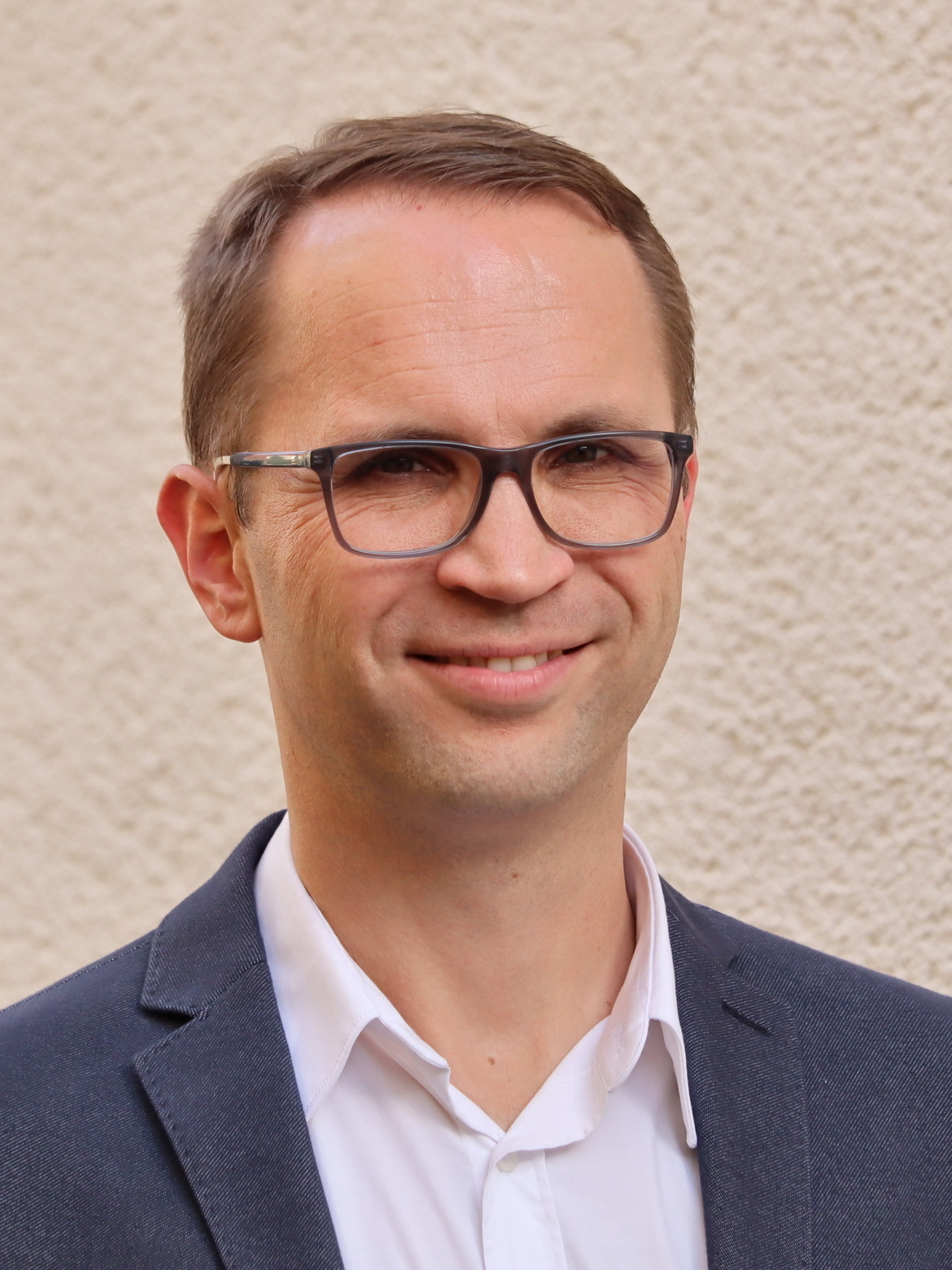 Dr. Stefan Heining